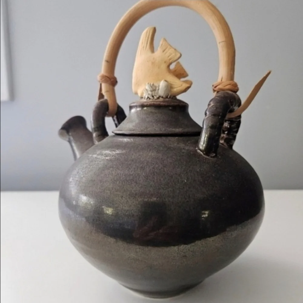 Vintage Signed Hawaiin Pottery Teapot